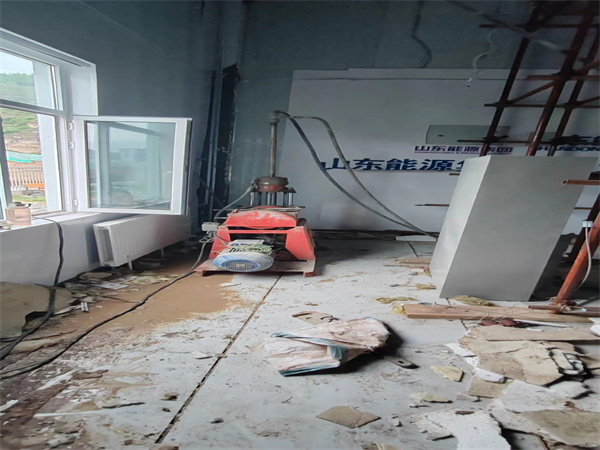 盐源地基基础下沉墙体裂缝加固注浆顶升施工